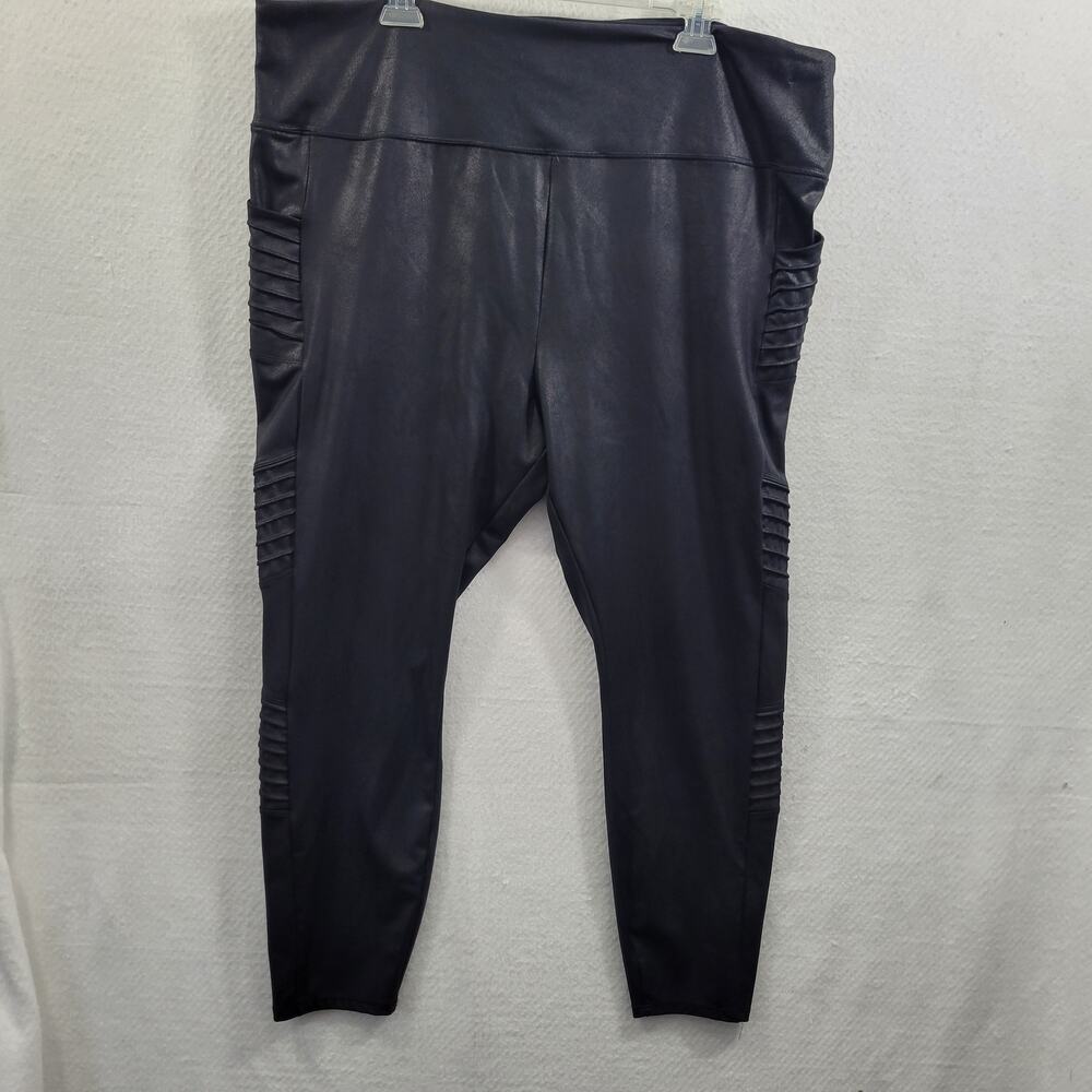 Simply Vera Vera Wang Women' Crop Black Leggings Side Pockets Size 2X 52624-0802 - Picture 6 of 6